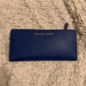 Michael kors wallet w/ additional card holder